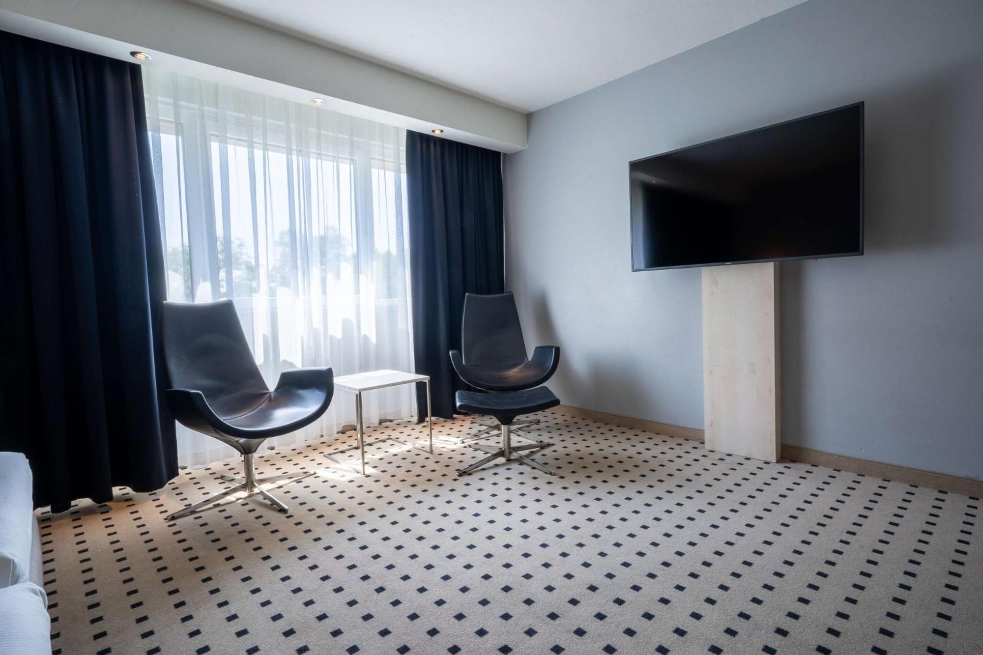 Radisson Blu Conference Hotel, Duesseldorf Exteriér fotografie