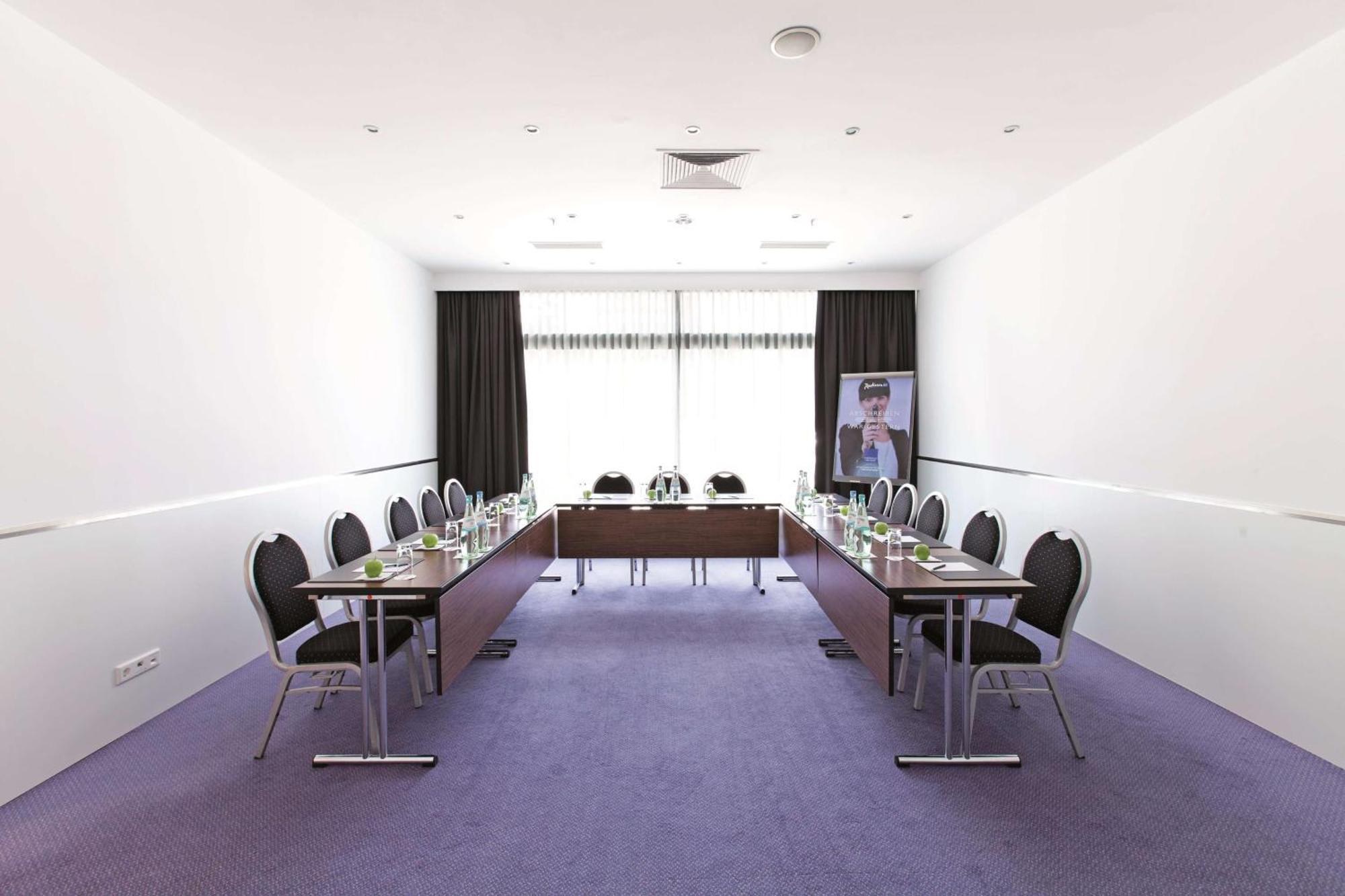 Radisson Blu Conference Hotel, Duesseldorf Exteriér fotografie