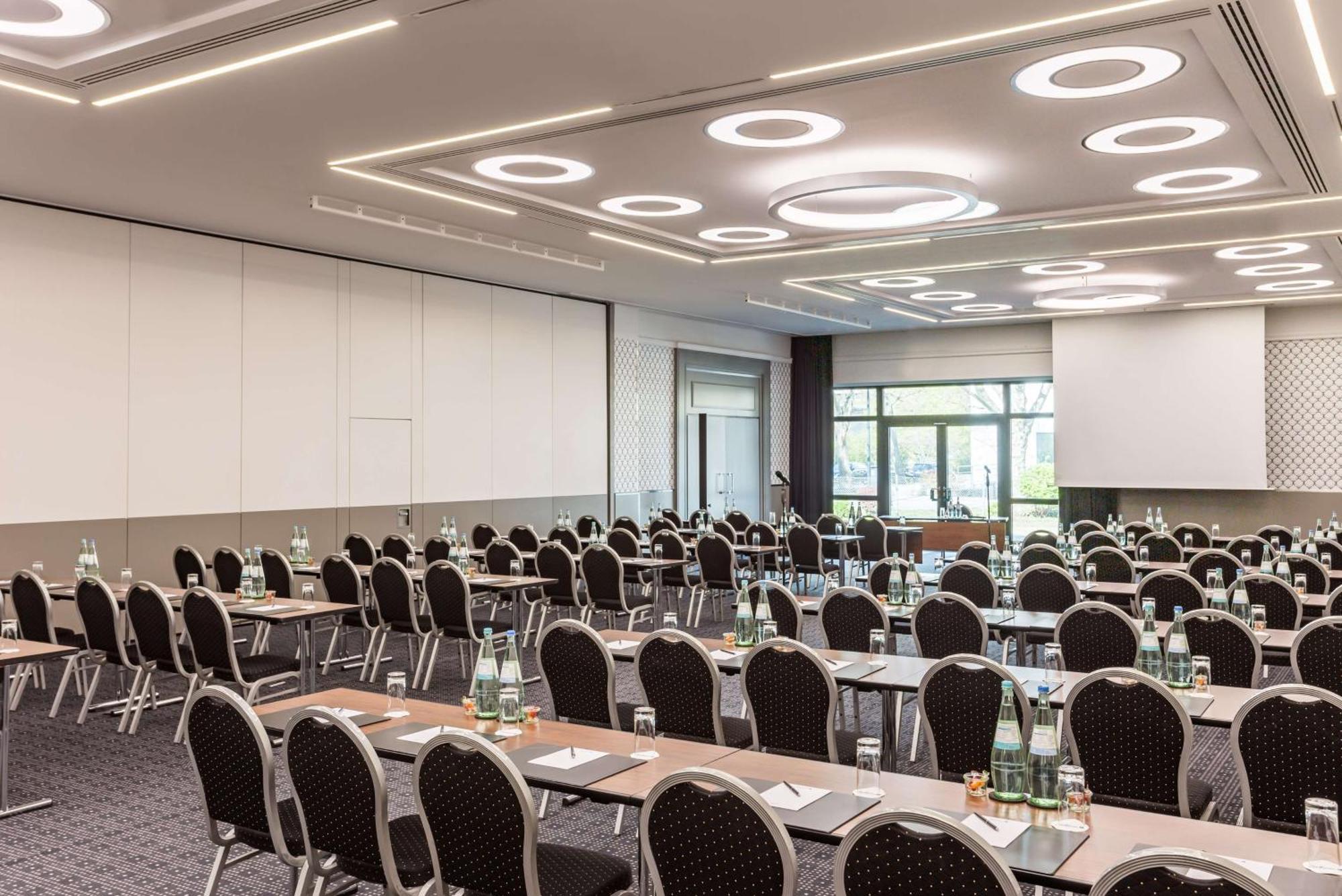 Radisson Blu Conference Hotel, Duesseldorf Exteriér fotografie